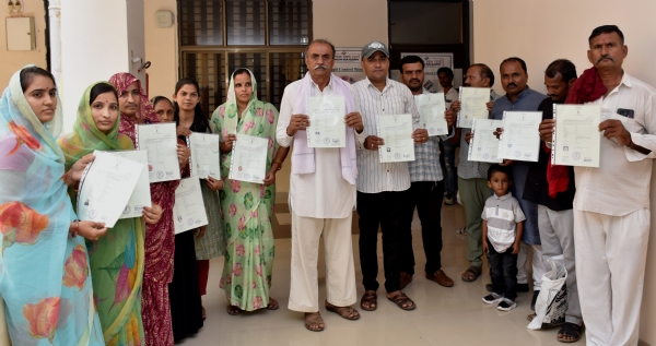 14 persons who migrated from Pakistan and made Morbi their homeland became permanent citizens of India