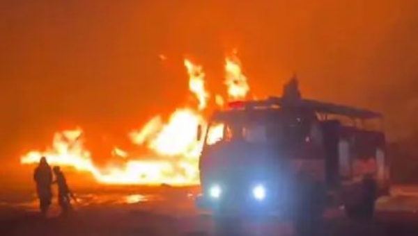 A massive fire broke out in a plastic factory near Paddhari in Rajkot