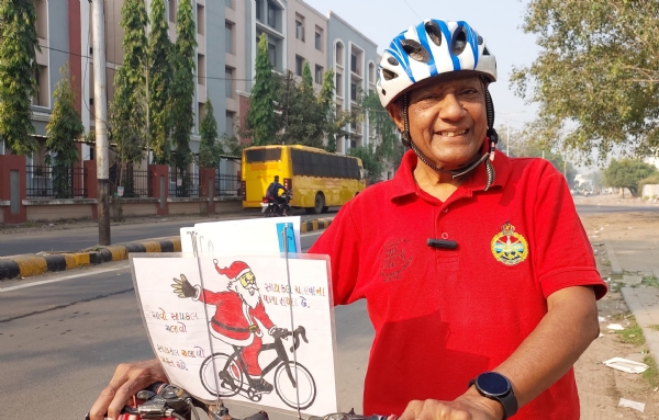 A 68-year-old man, practicing as a chartered accountant, spreads happiness among children living on a construction site in Vadodara city