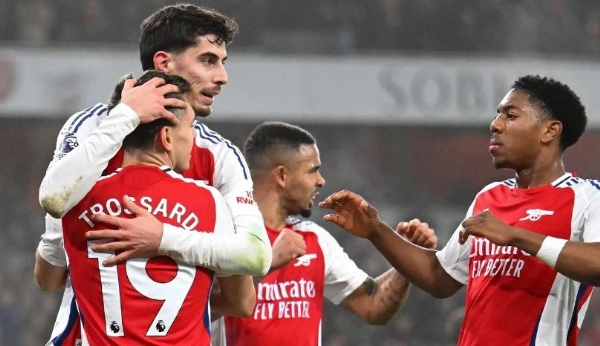 Premier League Arsenal move up to second place after beating Ipswich