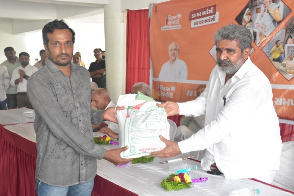 ગ્રામજનોને ઘરઆંગણે જ મળ્યા લાભ