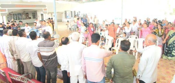 વિસાવાડા ગામે વિવિધ યોજનાઓના લાભાર્થીઓને યોજનાકીય લાભો વિતરણ કરવામાં આવ્યા.