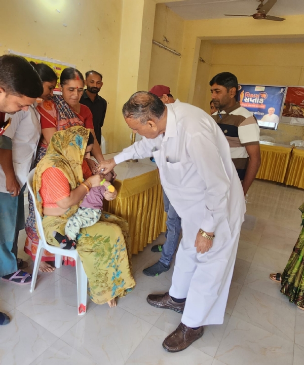 સુત્રાપાડા માં પોલિયો બુથ નો