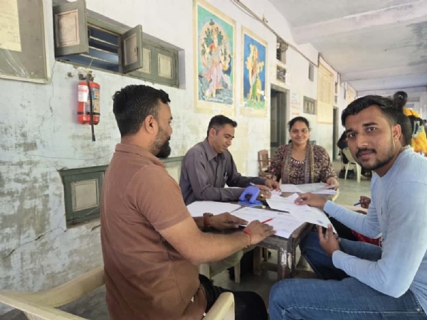 મહેસાણા માં ટી.જે. હાઈસ્કૂલમાં માધ્યમિક જ્ઞાન સહાયકોની ભરતી માટે ડોક્યુમેન્ટ વેરીફીકેશન શરૂ