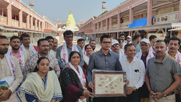 AMBAJI MA DARSHAN SARKIT KHLLI MUKAI