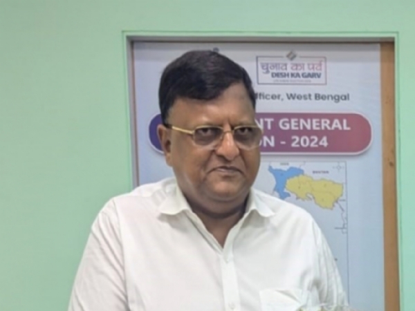 ચૂંટણી અધિકારી મનોજ કુમાર અગ્રવાલ