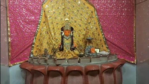 પોરબંદરના મહાલક્ષ્મીજીના મંદિરે મહાઆરતી યોજાઈ.