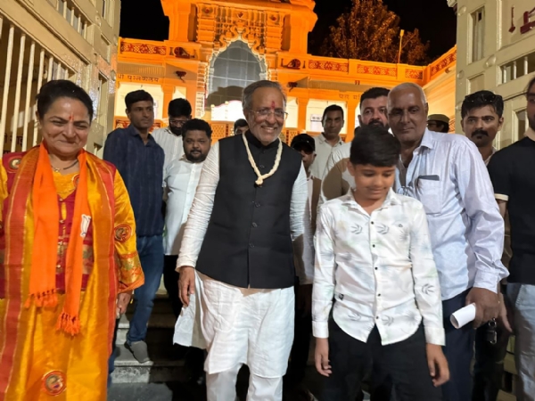 નવનિયુક્ત કેબિનેટમંત્રી અર્જુન મોઢવાડિયાનું પોરબંદરમાં ભવ્ય અભિવાદન.