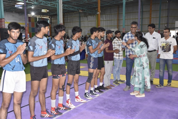 વેઇટ લિફટિંગ અને કબડ્ડીની સ્પર્ધાઓ યોજાઈ