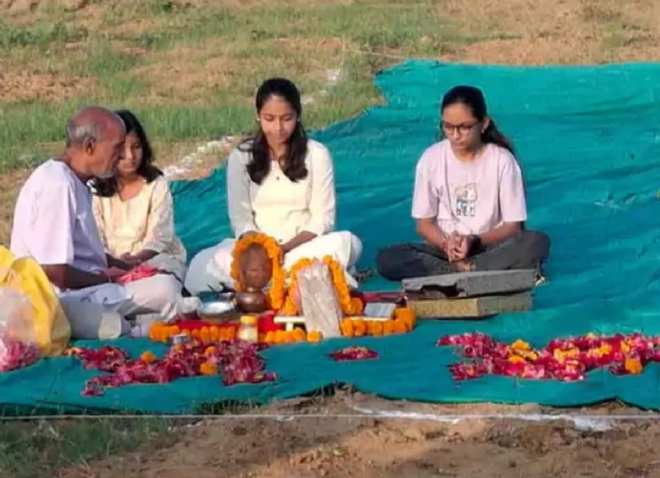 પાટણ જિલ્લાના સંડેર ગામ નજીક બનનાર ખોડલધામ સંકુલનું નાની બાળાઓના હસ્તે ભૂમિપૂજન