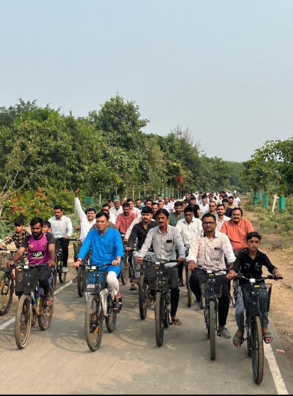 કેન્દ્રીય મંત્રી મનસુખ માંડવીયા