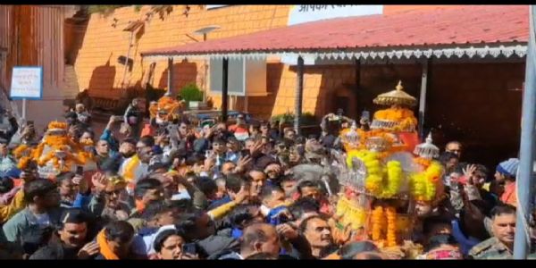 શિયાળાની ઋતુ માટે ગંગોત્રી ધામના કપાટ બંધ, ગંગાજીની ઉત્સવ પાલખી તેના માતૃઘર, મુખવા માટે રવાના.