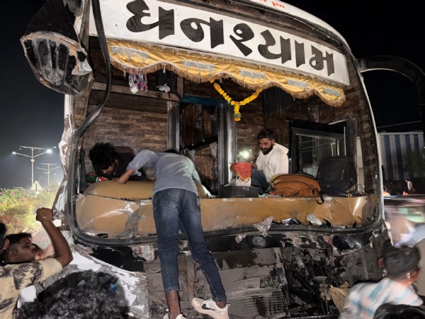 મહેસાણા-ઊંઝા હાઇવે પર લક્ઝરી બસ અને ટ્રેલર વચ્ચે અકસ્માત — અનેક મુસાફરોને ઇજા