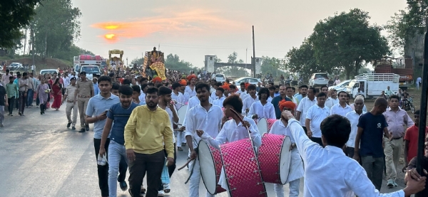 વાલિયા ખાતે શ્રીમદ્દ ભાગવત સપ્તાહ નિમિત્તે ભવ્ય પોથીયાત્રા નિર્વિધ્ને સંપન્ન વાલિયા ખાતે શ્રીમદ્દ ભાગવત સપ્તાહ નિમિત્તે ભવ્ય પોથીયાત્રા નિર્વિધ્ને સંપન્ન