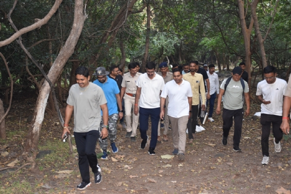 અધિકારીઓએ કઠિન માર્ગે ચાલીને જરૂરી વ્યવસ્થાઓનું જાત નિરીક્ષણ કર્યું