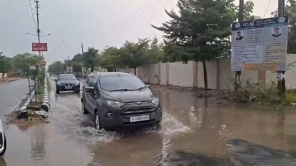 ઊંઝા અને આસપાસના વિસ્તારોમાં અચાનક વરસાદથી ખેડૂતોમાં ચિંતા: રેલ્વે અંડરપાસમાં પાણી ભરાતા વાહન વ્યવહાર ખોરવાયો ઊંઝા અને આસપાસના વિસ્તારોમાં અચાનક વરસાદથી ખેડૂતોમાં ચિંતા: રેલ્વે અંડરપાસમાં પાણી ભરાતા વાહન વ્યવહાર ખોરવાયો