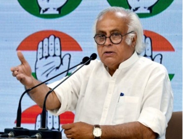 કોંગ્રેસે LIC ભંડોળના દુરુપયોગનો આરોપ લગાવ્યો, JPC તપાસની માંગ