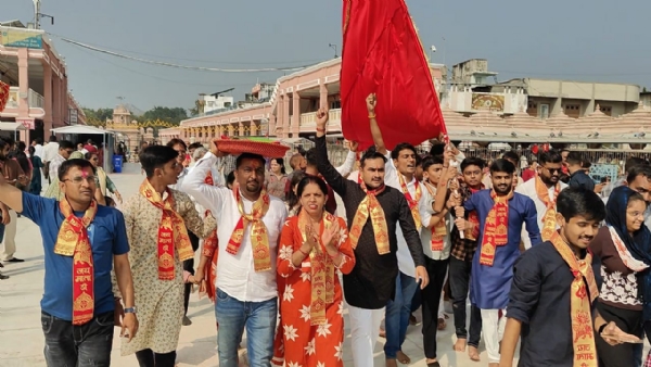 AMBAJI MA YATRIKONI BHARE BHID AMBAJI MA YATRIKONI BHARE BHID