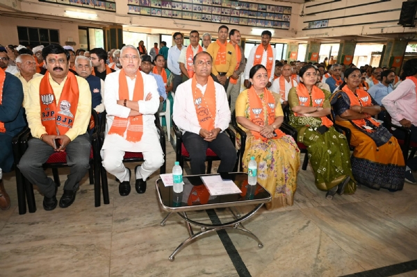 પ્રદેશ અધ્યક્ષ જગદીશ વિશ્વકર્મા પ્રદેશ અધ્યક્ષ જગદીશ વિશ્વકર્મા