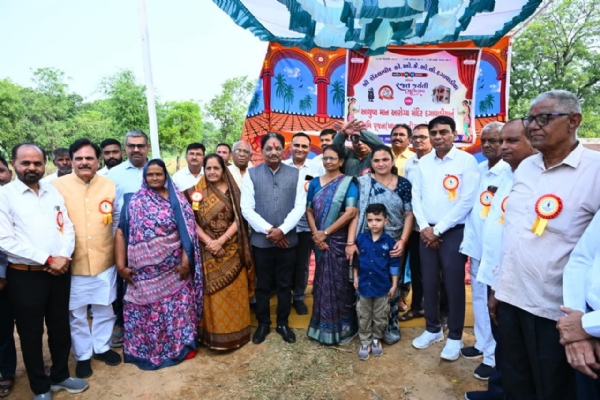 વિજાપુર તાલુકાના દગાવાડિયામાં રજત જયંતિ મહોત્સવ અને નવા આરોગ્ય કેન્દ્રનું ખાતમુહૂર્ત વિજાપુર તાલુકાના દગાવાડિયામાં રજત જયંતિ મહોત્સવ અને નવા આરોગ્ય કેન્દ્રનું ખાતમુહૂર્ત