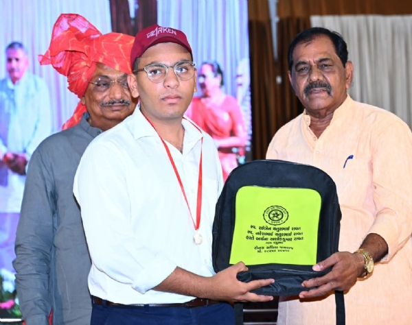 વિસનગરમાં તેજસ્વી વિદ્યાર્થીઓનો સન્માન કાર્યક્રમ યોજાયો વિસનગરમાં તેજસ્વી વિદ્યાર્થીઓનો સન્માન કાર્યક્રમ યોજાયો
