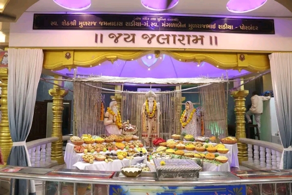જલારામ મંદિર ખાતે ભવ્ય અન્નકૂટ મનોરથ યોજાયો.