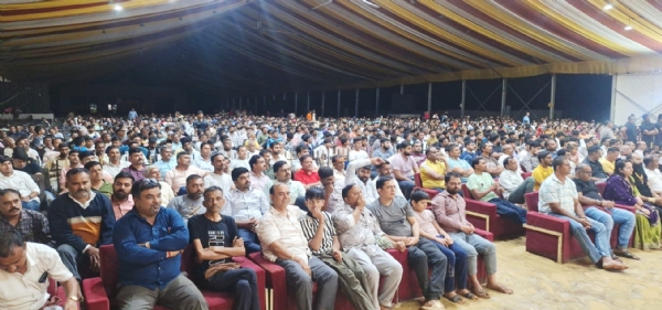 વાલિયા સપ્તાહમાં ગોવિંદ દામોદર સ્તોત્ર અને હરે કૃષ્ણ, હરે કૃષ્ણની મધુર ધૂન સાથે થઈ હતી વાલિયા સપ્તાહમાં ગોવિંદ દામોદર સ્તોત્ર અને હરે કૃષ્ણ, હરે કૃષ્ણની મધુર ધૂન સાથે થઈ હતી