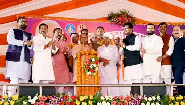 ખીરી જિલ્લાના મુસ્તફાબાદનું નામ બદલીને કબીરધામ કરવામાં આવશે, મુખ્યમંત્રી યોગીએ કહ્યું - અસ્પૃશ્યતા આપણી ગુલામીનું કારણ હતી