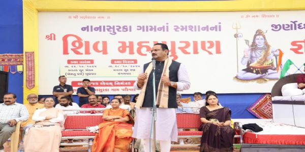 મંત્રી જીતુ વાઘાણીનું માદરે વતન નાના સુરકા ગામે સન્માન કરવામાં આવ્યું