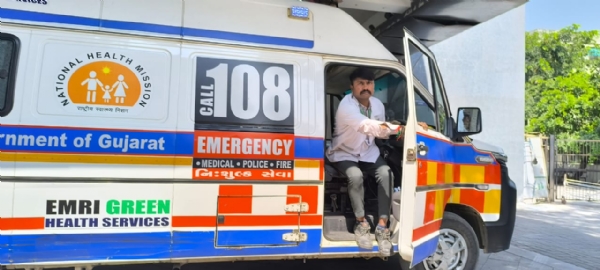 દિવાળીના તહેવારોમાં ઈમરજન્સી 108 સેવા સક્રિય — અકસ્માત અને આરોગ્ય સંકટમાં ઝડપી સહાયથી 247 કોલનો પ્રતિસાદ દિવાળીના તહેવારોમાં ઈમરજન્સી 108 સેવા સક્રિય — અકસ્માત અને આરોગ્ય સંકટમાં ઝડપી સહાયથી 247 કોલનો પ્રતિસાદ