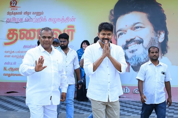 ટીવીકે નેતા વિજયે કરુર ભાગદોડના ભોગ બનેલા પરિવારોને મળ્યા, તેમને શક્ય તમામ મદદનું આશ્વાસન