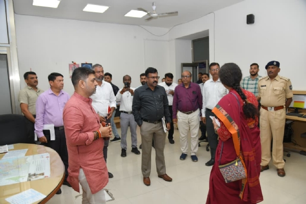 SEOC, ગાંધીનગર ખાતે બેઠક યોજાઈ SEOC, ગાંધીનગર ખાતે બેઠક યોજાઈ