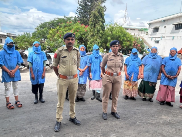 હાર્બર મરીન પોલીસ દ્વારા મહિલા અવેરનેશ કાર્યક્રમ યોજાયો. હાર્બર મરીન પોલીસ દ્વારા મહિલા અવેરનેશ કાર્યક્રમ યોજાયો.