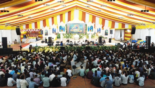 વાલિયા ખાતે સપ્તાહમાં ભક્તિમાં સંગીતનું મહત્વ રમેશભાઈ ઓઝાએ સમજાવ્યું