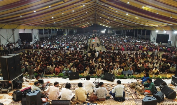 વાલિયા ખાતે સપ્તાહમાં ભક્તિમાં સંગીતનું મહત્વ રમેશભાઈ ઓઝાએ સમજાવ્યું