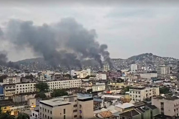 બ્રાઝિલના રિયો ડી જાનેરોમાં કમાન્ડો વર્મેલ્હો ડ્રગ કાર્ટેલ સામે લશ્કરી અને પોલીસ કાર્યવાહી,64 લોકોના મોત બ્રાઝિલના રિયો ડી જાનેરોમાં કમાન્ડો વર્મેલ્હો ડ્રગ કાર્ટેલ સામે લશ્કરી અને પોલીસ કાર્યવાહી,64 લોકોના મોત