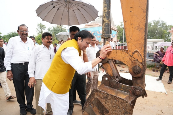 સુજાણપુર ગામમાં રૂ. 80 લાખના ખર્ચે બનનાર સુવિધાપથનું શુભ ખાતમુહૂર્ત સુજાણપુર ગામમાં રૂ. 80 લાખના ખર્ચે બનનાર સુવિધાપથનું શુભ ખાતમુહૂર્ત