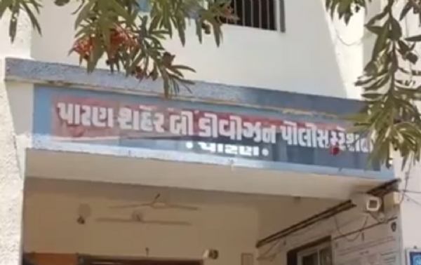 પાટણમાં જીનીંગ મીલના વિવાદને લઈ વેપારી પાસે રૂ. 25 લાખની ખંડણી માંગ, રિવોલ્વર બતાવી ધમકી પાટણમાં જીનીંગ મીલના વિવાદને લઈ વેપારી પાસે રૂ. 25 લાખની ખંડણી માંગ, રિવોલ્વર બતાવી ધમકી