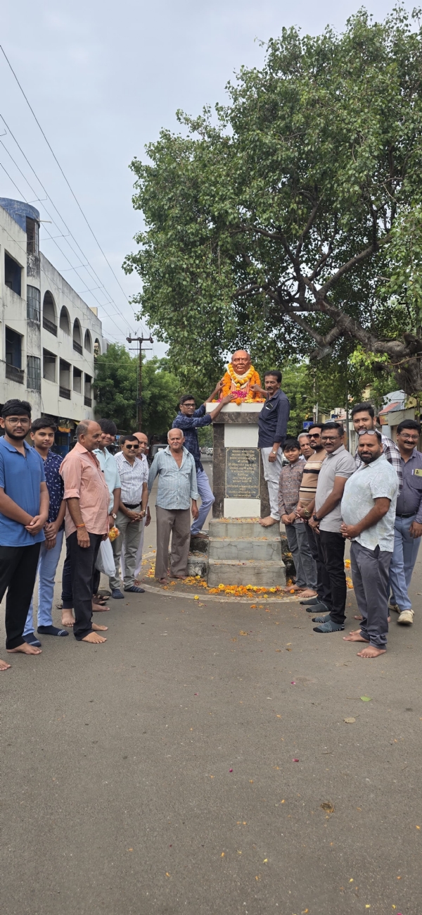 પોરબંદરમાં લેઉવા પટેલ સમાજ દ્વારા સરદાર જયંતીની ઉજવણી કરાઈ.