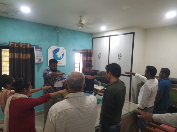 પોરબંદર જિલ્લા ઉદ્યોગ કેન્દ્ર ખાતે “રાષ્ટ્રીય એકતા દિવસ” નિમિત્તે સપથ ગ્રહણ કાર્યક્રમ યોજાયો. પોરબંદર જિલ્લા ઉદ્યોગ કેન્દ્ર ખાતે “રાષ્ટ્રીય એકતા દિવસ” નિમિત્તે સપથ ગ્રહણ કાર્યક્રમ યોજાયો.