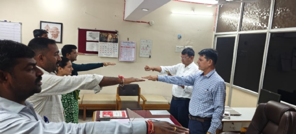 પોરબંદર જિલ્લા ઉદ્યોગ કેન્દ્ર ખાતે “રાષ્ટ્રીય એકતા દિવસ” નિમિત્તે સપથ ગ્રહણ કાર્યક્રમ યોજાયો. પોરબંદર જિલ્લા ઉદ્યોગ કેન્દ્ર ખાતે “રાષ્ટ્રીય એકતા દિવસ” નિમિત્તે સપથ ગ્રહણ કાર્યક્રમ યોજાયો.