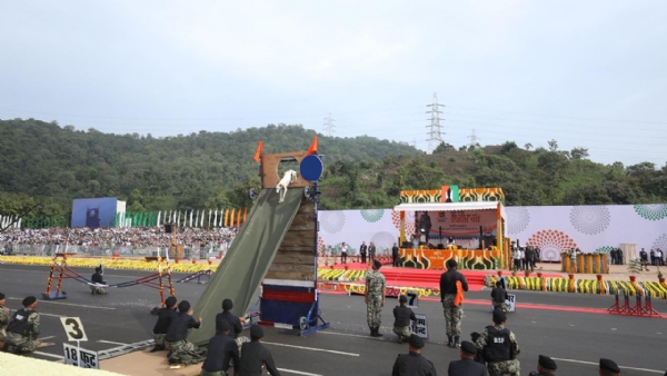 રાષ્ટ્રીય એકતા દિવસ પરેડમાં સ્વદેશી શ્વાનોનું અદ્દભુત ગૌરવનું પ્રદર્શન રાષ્ટ્રીય એકતા દિવસ પરેડમાં સ્વદેશી શ્વાનોનું અદ્દભુત ગૌરવનું પ્રદર્શન