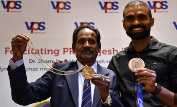 ઓલિમ્પિક બ્રોન્ઝ મેડલ વિજેતા ભૂતપૂર્વ ભારતીય હોકી ખેલાડી મેન્યુઅલ ફ્રેડરિકનું નિધન ઓલિમ્પિક બ્રોન્ઝ મેડલ વિજેતા ભૂતપૂર્વ ભારતીય હોકી ખેલાડી મેન્યુઅલ ફ્રેડરિકનું નિધન