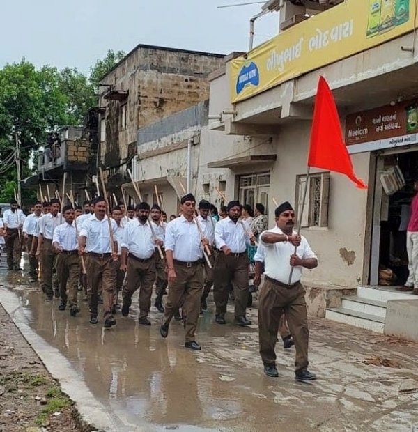 રાણાવાવ માં આર.એસ.એસ. દ્વારા પથ સંચલન યોજયું.