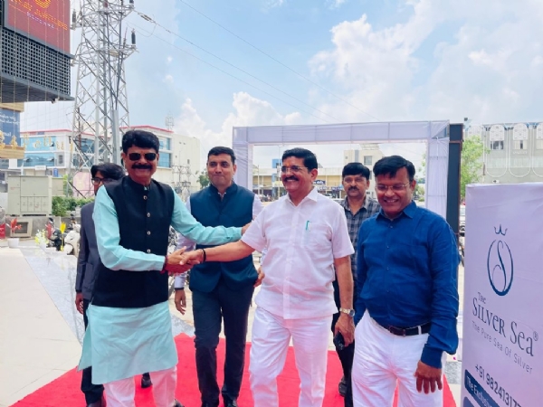 મહેસાણા મુકામે નવી શરૂઆત — સાંસદ હરિભાઈની ઉપસ્થિતિમાં સિલ્વર સી જ્વેલર્સનું ઉદ્દઘાટન
