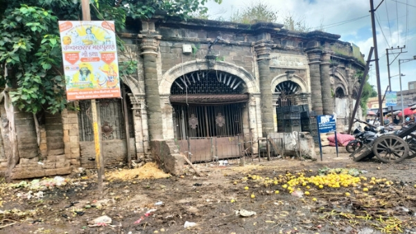 સુભાષ માર્કેટ જામનગર