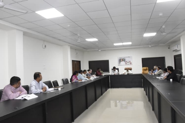 પોરબંદર મહાનગરપાલિકા ખાતે વિકાસ સપ્તાહ અંતર્ગત પ્લાસ્ટિક ફ્રી સ્વદેશી મેળા ના આયોજન અંગે બેઠક યોજાઈ.