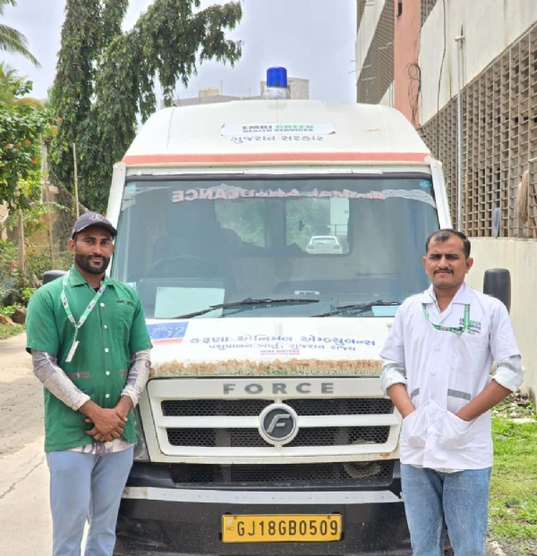 કરૂણા એનિમલ એમ્બુલન્સની