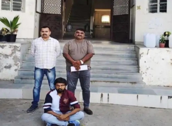 નાસતો ફરતો આરોપી એક વર્ષ બાદ ઝડપાયો: મહેસાણા પેરોલ ફ્લો ટીમની કાર્યવાહી