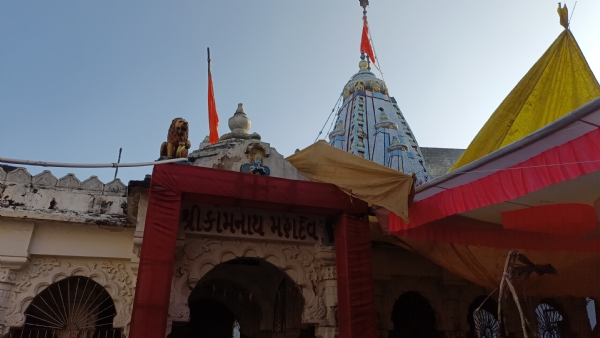 પ્રાચીન શિવ કામનાથ મંદિરે